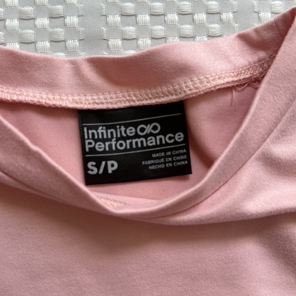 Pink infinite performance top - Picture 2 of 3